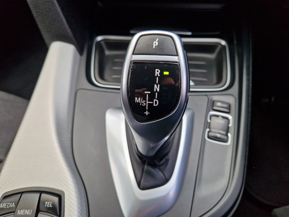 2014 BMW 3 Series - image 37