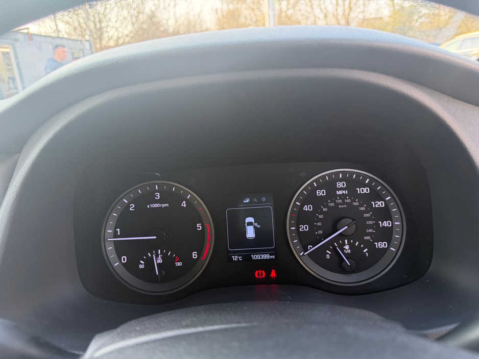 2017 Hyundai Tucson - image 11