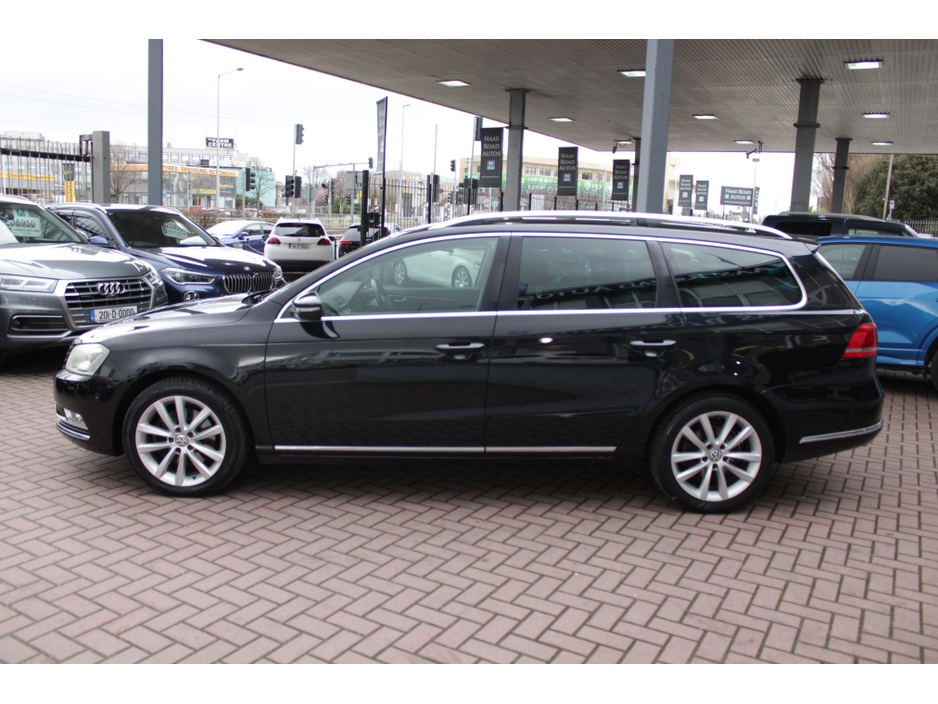 2014 Volkswagen Passat - image 7