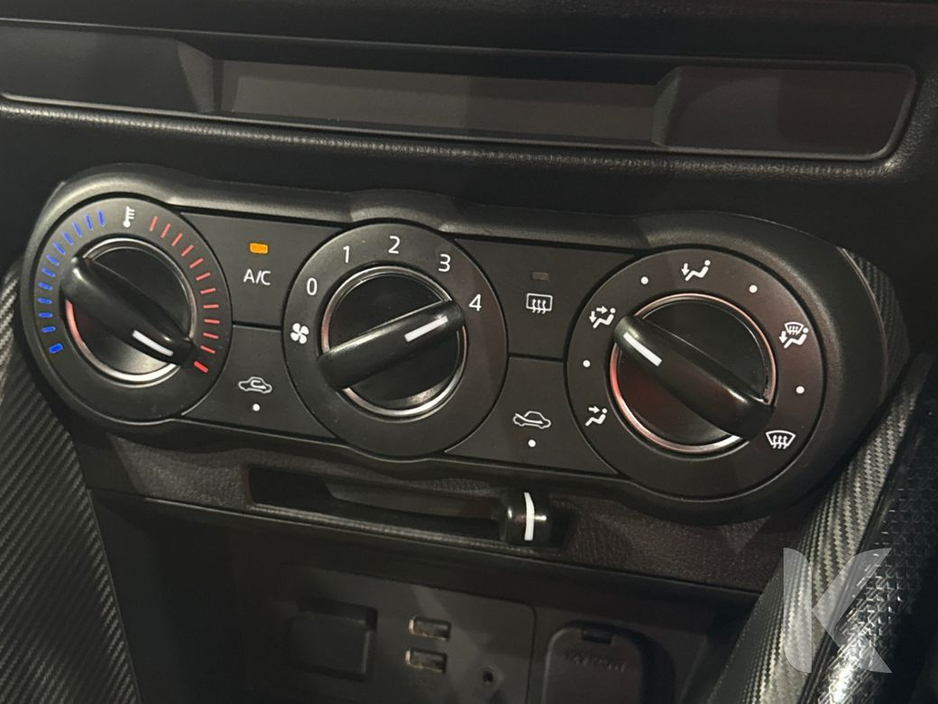 2017 Mazda Demio AUTOMATIC 1.3L SKYACTIV - A/C HEATING CONTROLS €11,950