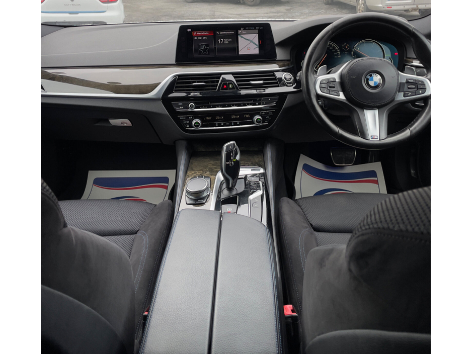 2017 BMW 5 Series - image 8