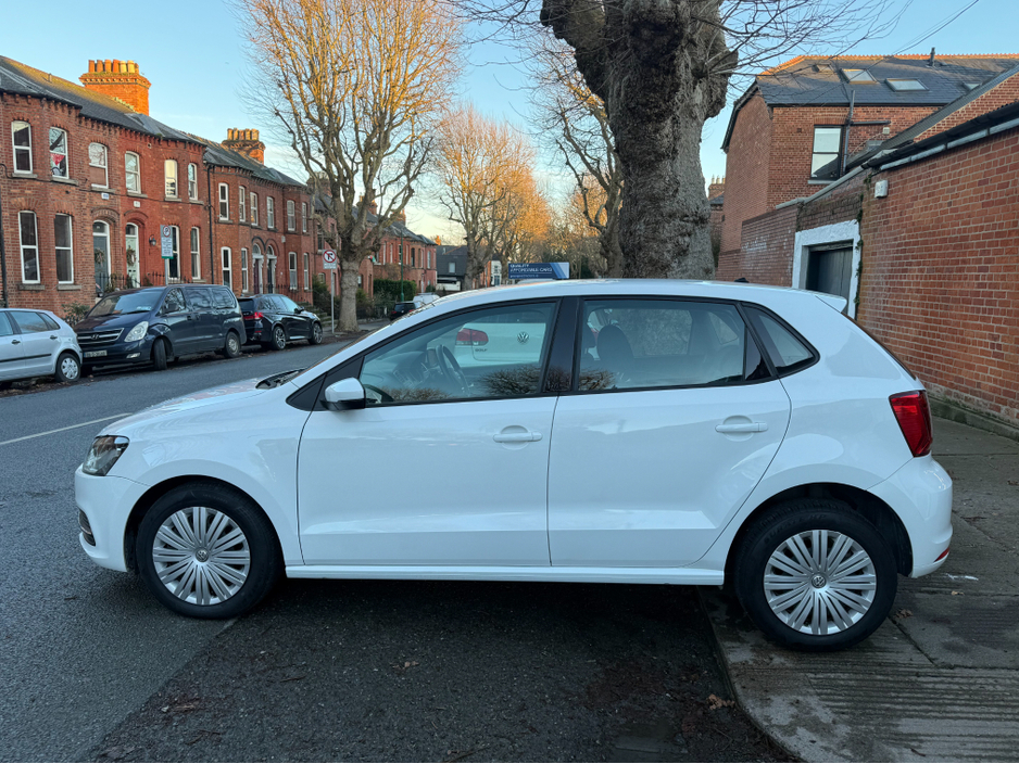 2015 Volkswagen Polo DBA-6RCJZ €11,950