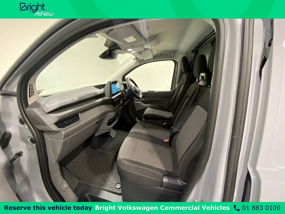 2025 Volkswagen Transporter - image 16