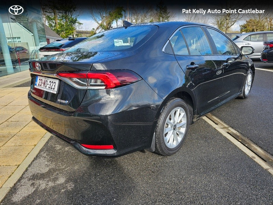 2023 Toyota Corolla - image 2