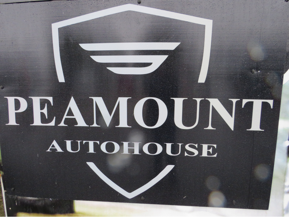 2016 Renault Clio - image 2