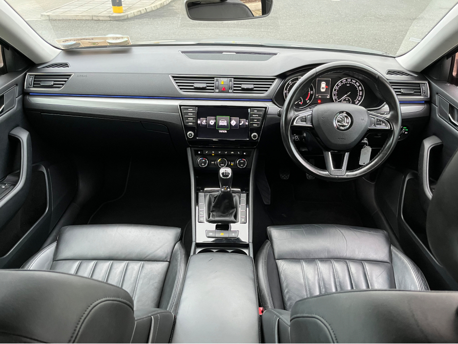 2016 Skoda Superb - image 18