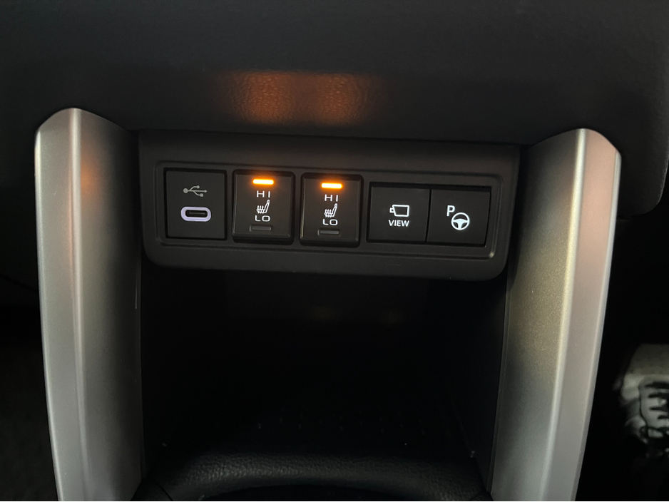 2024 Toyota Corolla - image 21