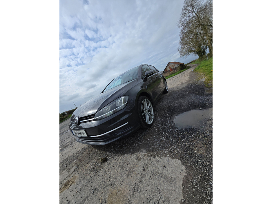 2018 Volkswagen Golf - image 11