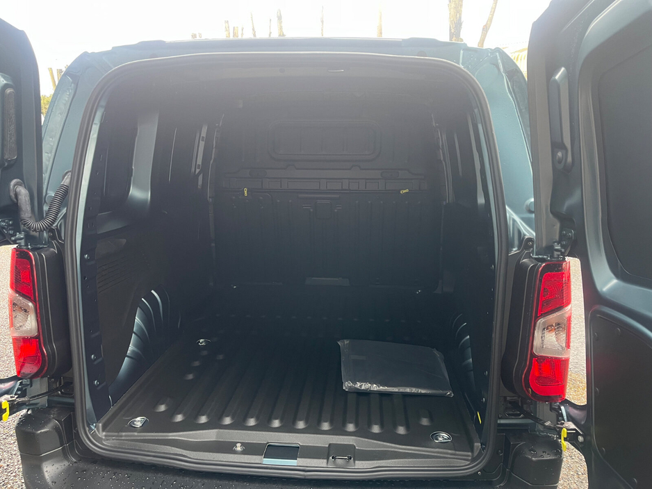 2026 Peugeot Partner  €23,400