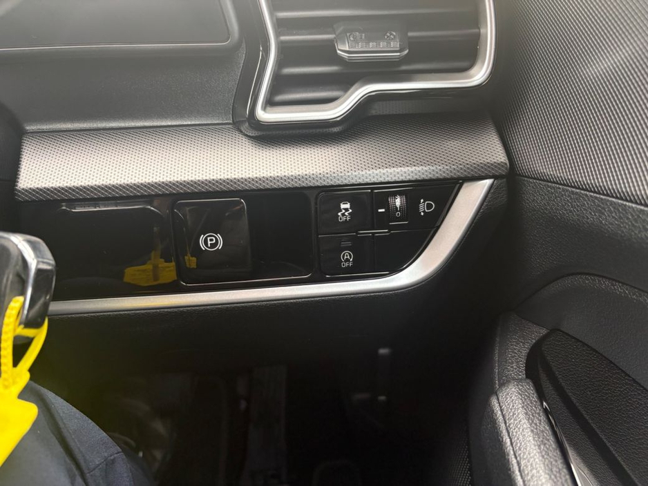 2025 Kia Sportage - image 16