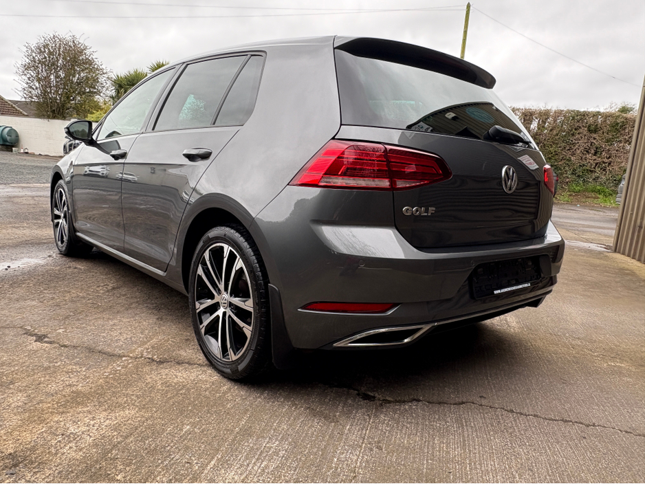 2018 Volkswagen Golf - image 3