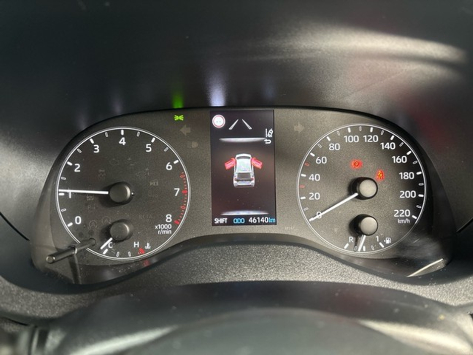 2022 Toyota Yaris - image 11