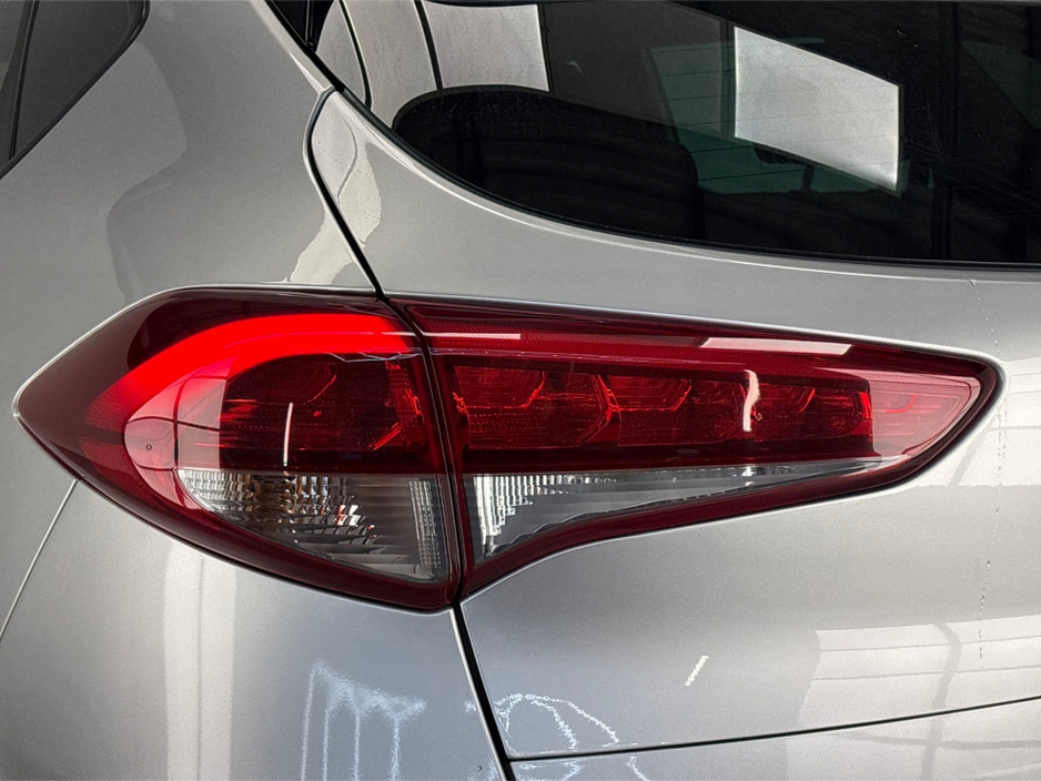 2018 Hyundai Tucson - image 10