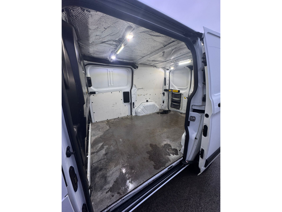 2020 Ford Transit Custom - image 29