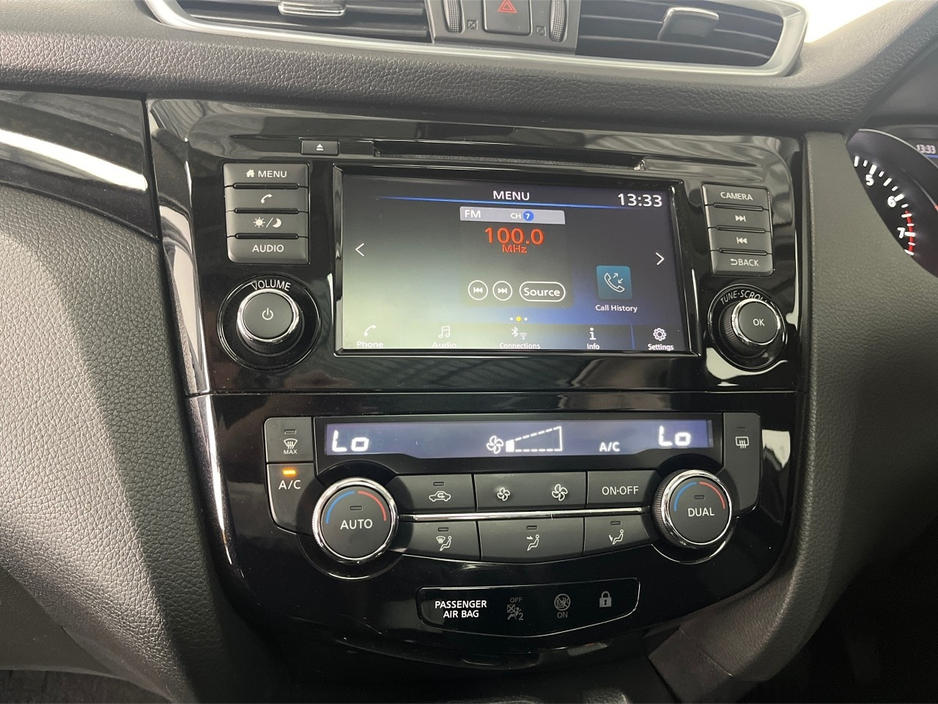 2020 Nissan Qashqai 1.3**SEMI DIGITAL DASH**PANORAMIC ROOF**TOUCH SCREEN MEDIA**DUAL CLIMATE CONTROL**REVERSE CAMERA**MULTIFUNCTIONAL STEERING WHEEL**BLACK CLOTH INTERIOR**ELECTRIC HANDBRAKE**FINANCE AVAILABLE** €20,995