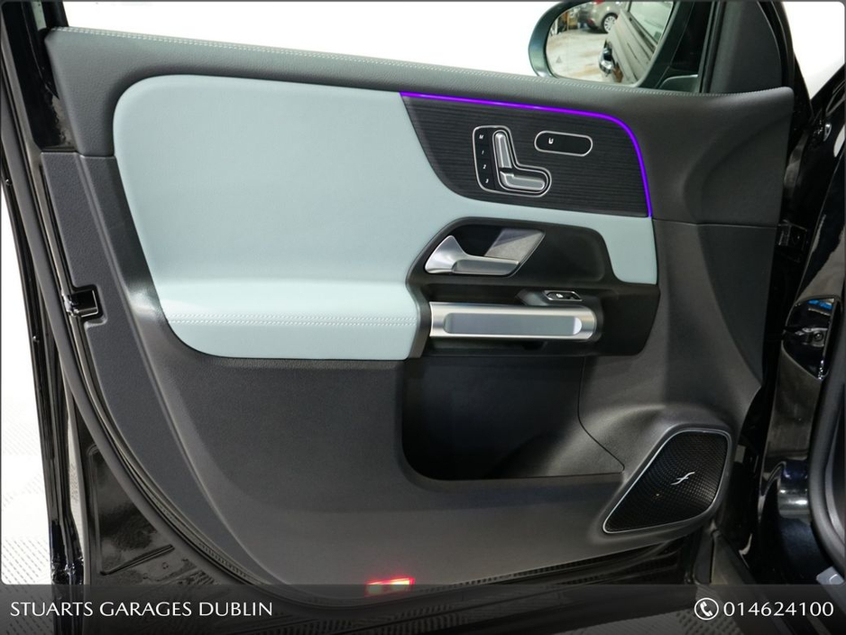 2025 Mercedes-Benz EQB EQB 300 4Matic AMG LINE PREMIUM PLUS *7 SEATER*: SLIDING DOUBLE SUNROOF, KEYLESS ENTRY, HEADS UP DISPLAY, ELECTRIC MEMORY SEATS, 360 CAMERAS €53,945