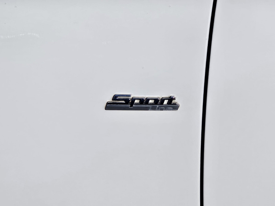 2017 BMW 1 Series - image 16