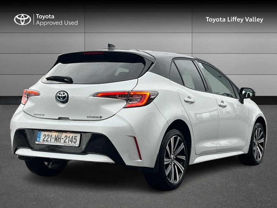 2022 Toyota Corolla COROLLA HYBRID L/SPORT HB €24,950