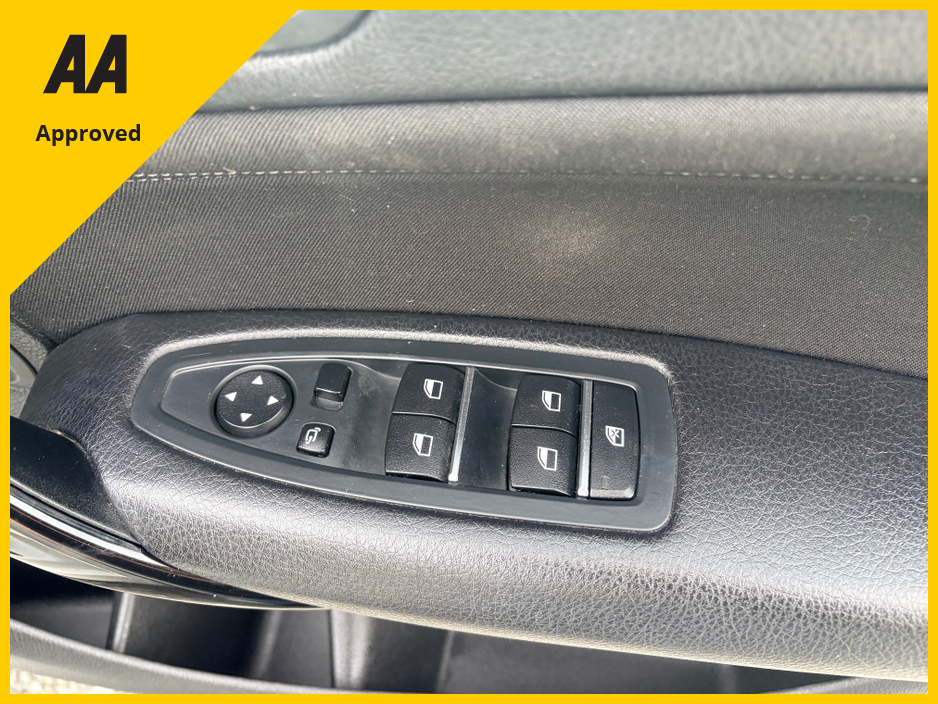 2017 BMW 1 Series - image 15