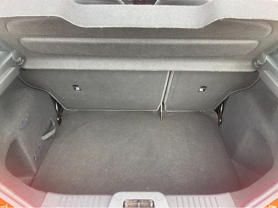 2017 Ford Fiesta - image 19