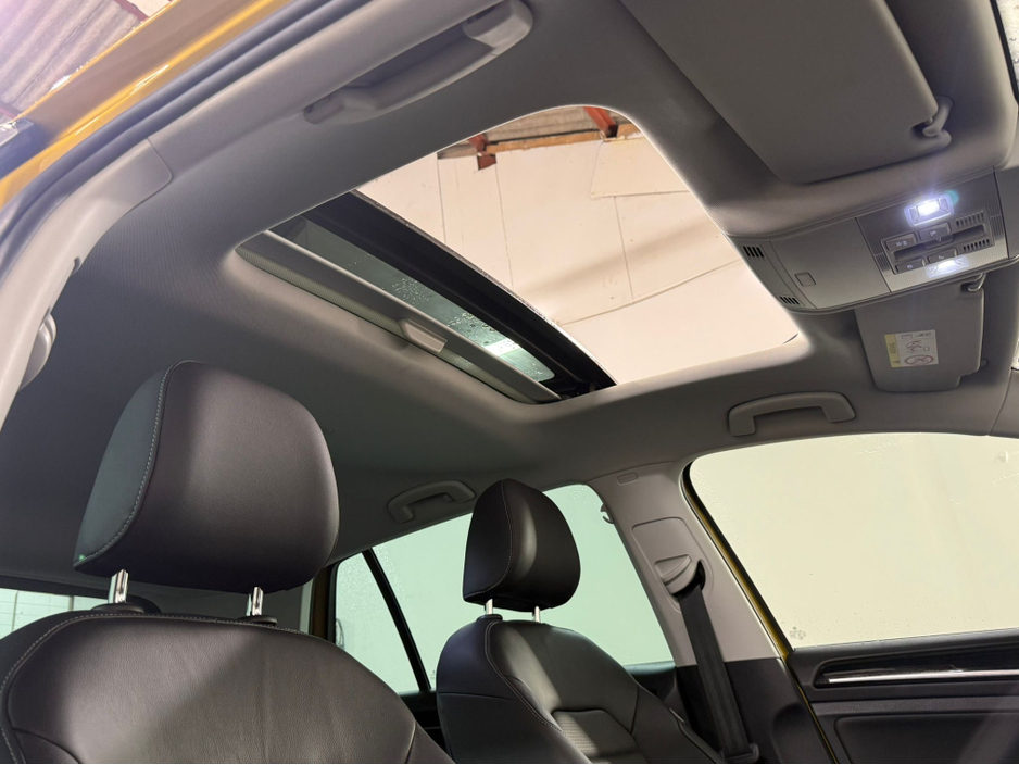 2018 Volkswagen Golf - image 17