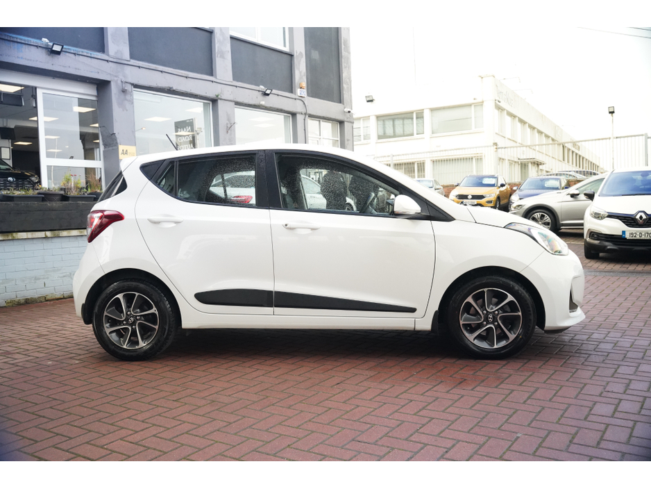 2019 Hyundai i10 - image 3