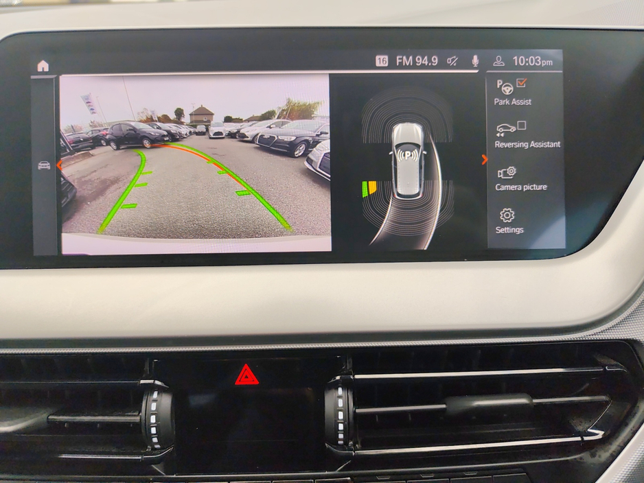 2020 BMW 1 Series - image 17