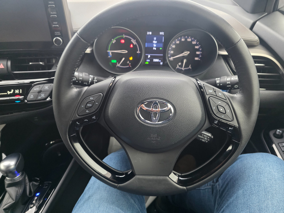 2020 Toyota C-HR - image 9