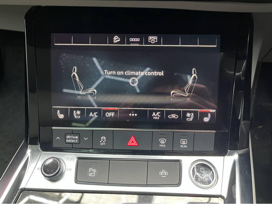 2021 Audi e-tron - image 23