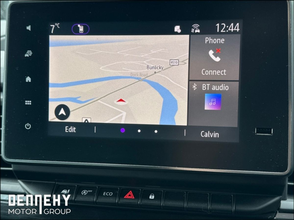 2022 Renault Trafic - image 22