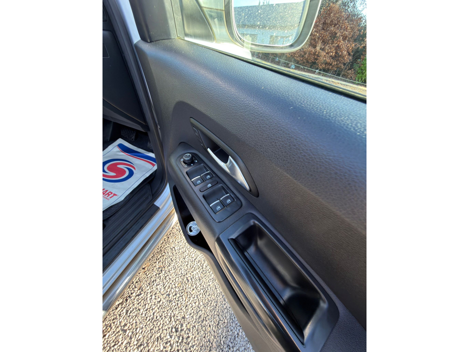 2018 Volkswagen Amarok - image 12