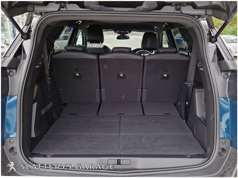 2024 Peugeot 5008 - image 16
