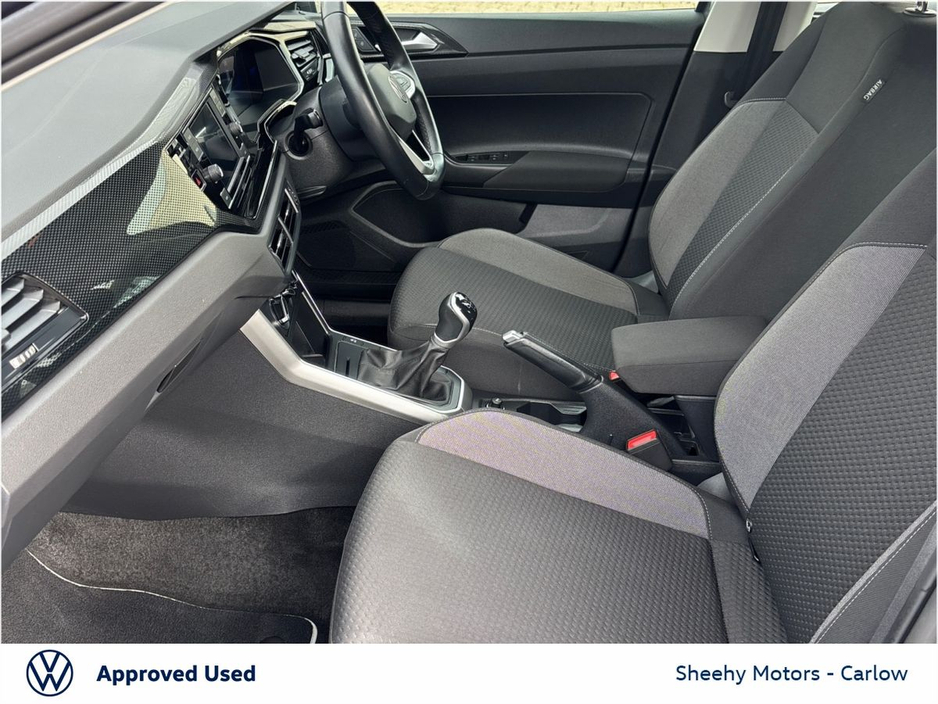 2023 Volkswagen Polo - image 4