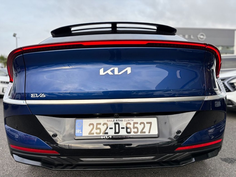 2025 Kia EV6 - image 9
