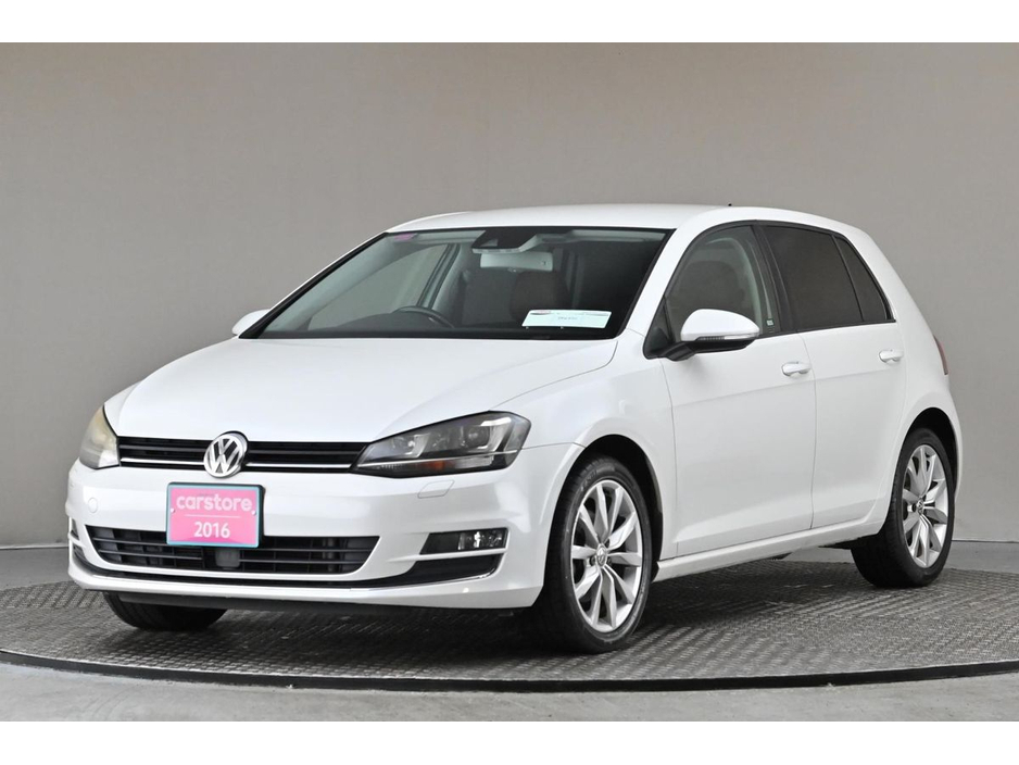 2018 Volkswagen Golf - image 3
