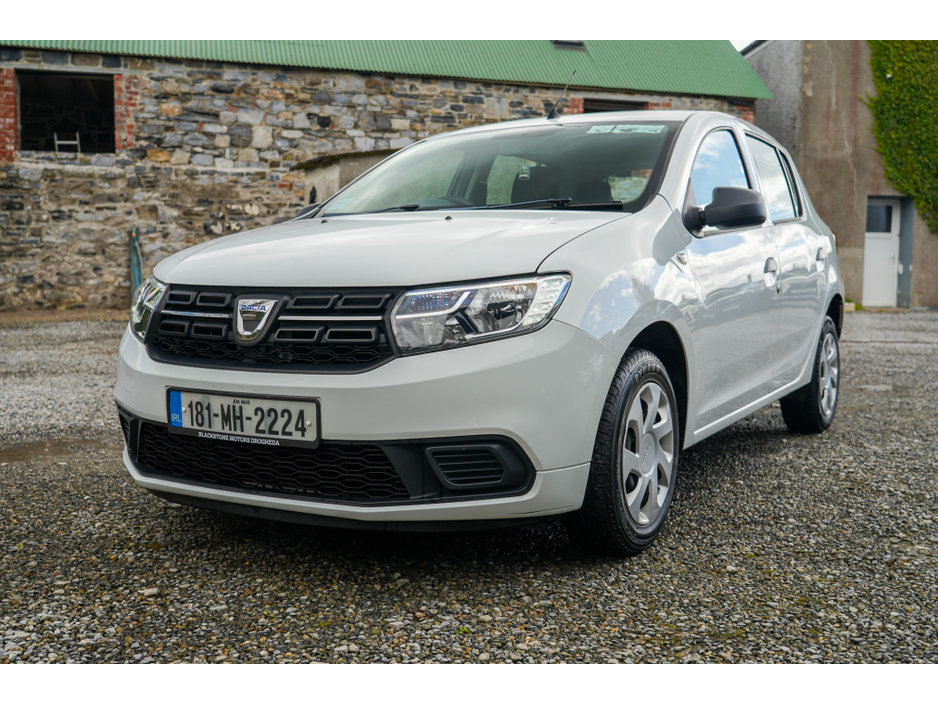 2018 Dacia Sandero - image 18