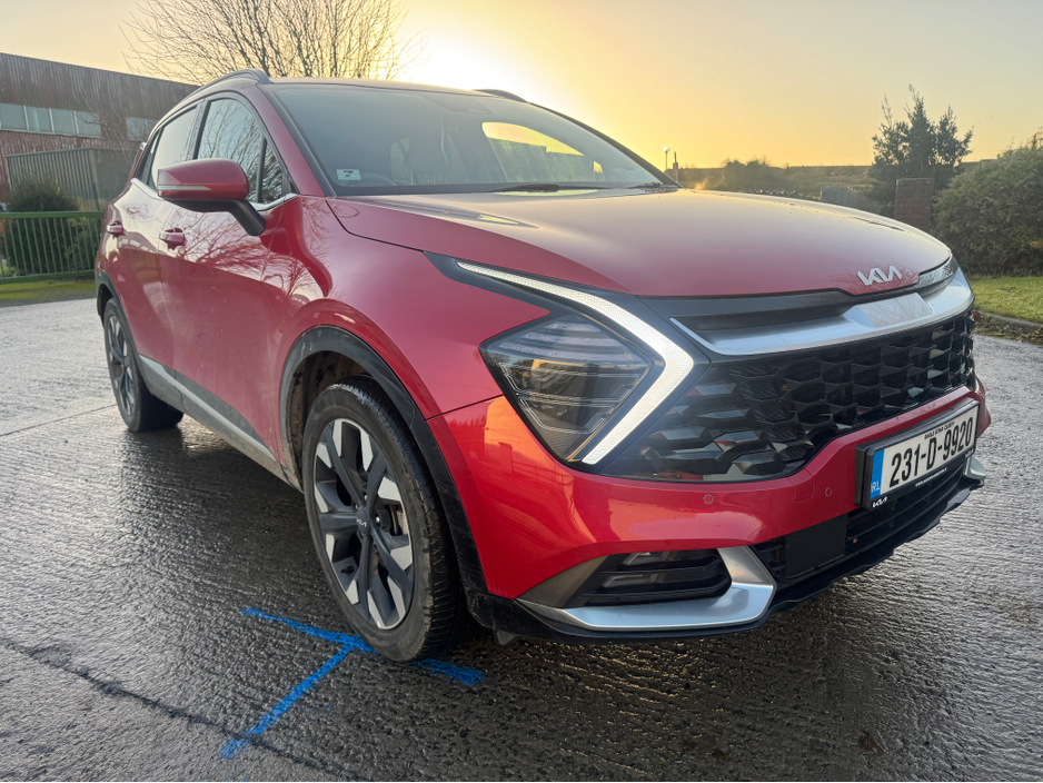 2023 Kia Sportage - image 3