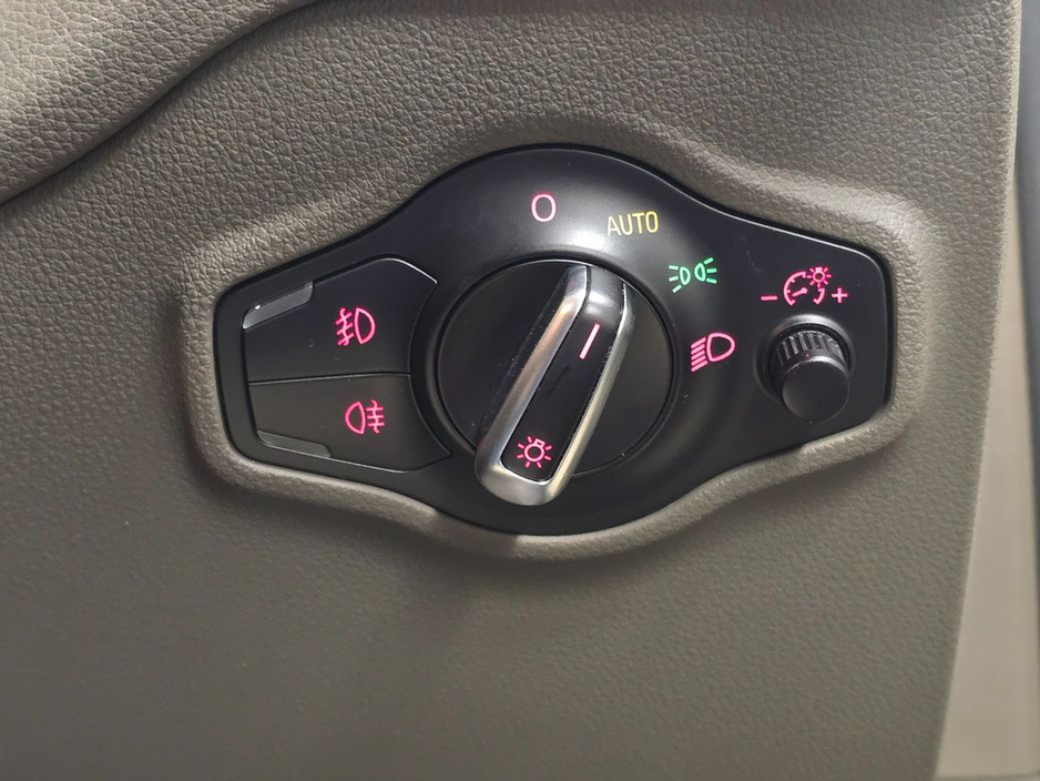 2016 Audi Q5 - image 19