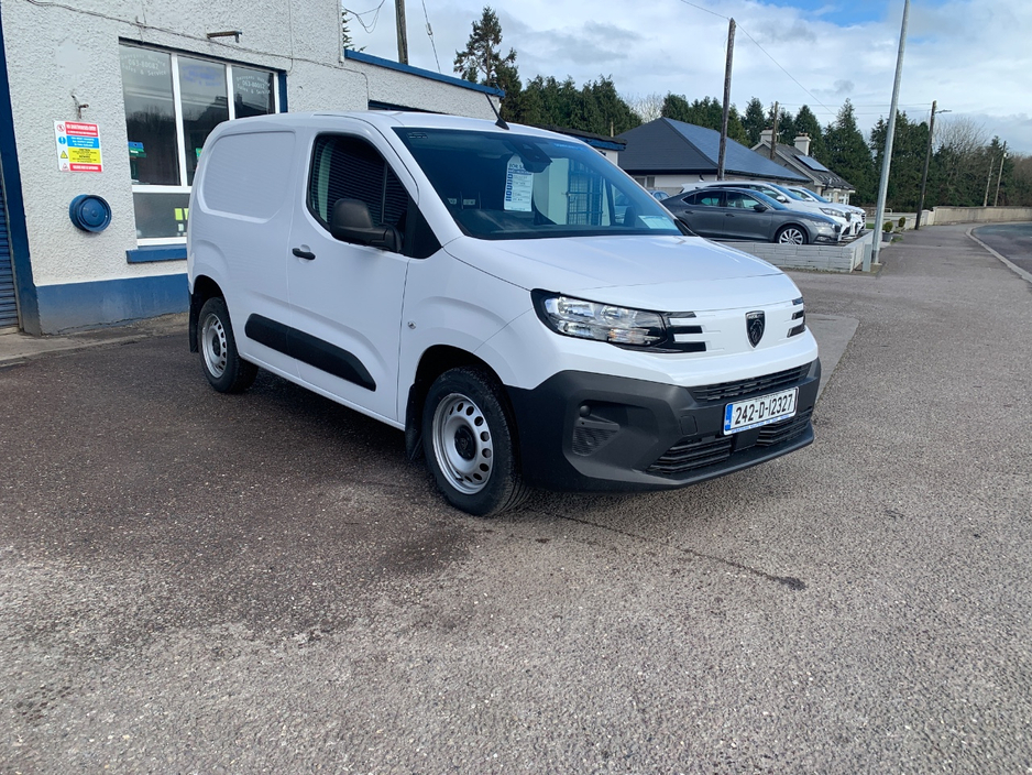 2024 Peugeot Partner - image 2
