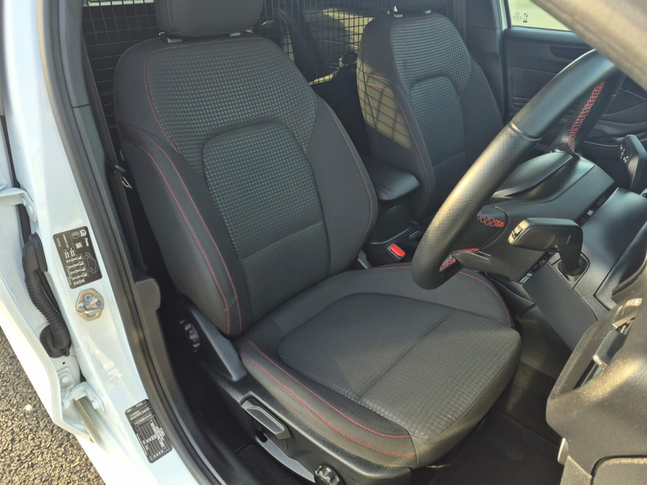 2021 Ford Focus - image 16