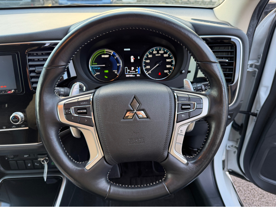 2020 Mitsubishi Outlander 4X4 Plug-in Hybrid - High Spec - Like New €24,750