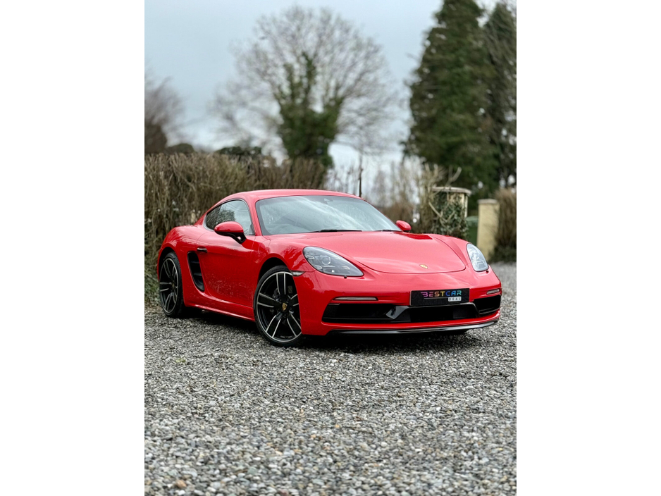 2018 Porsche 718 - image 2