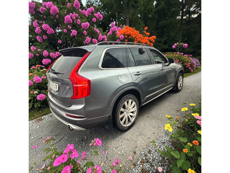 2018 Volvo XC90 - image 9