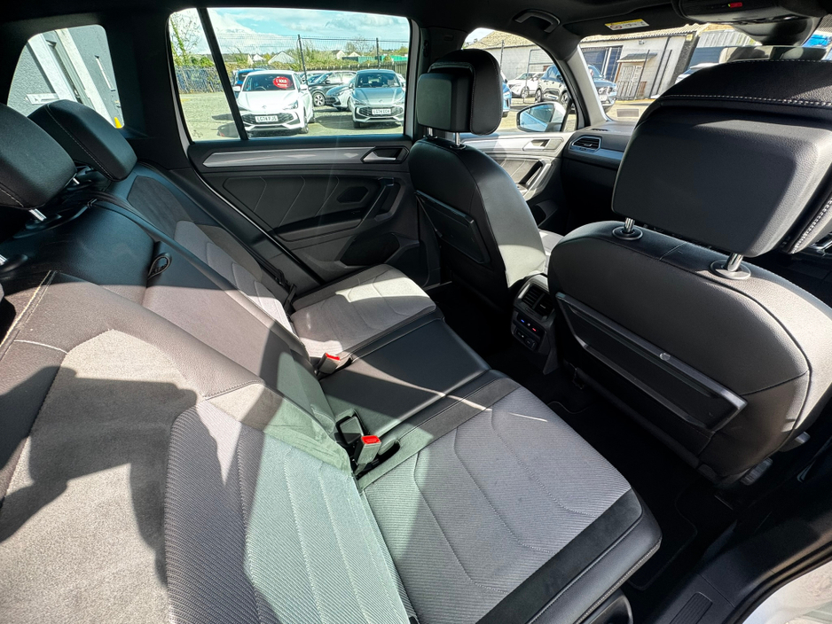 2020 Volkswagen Tiguan - image 15