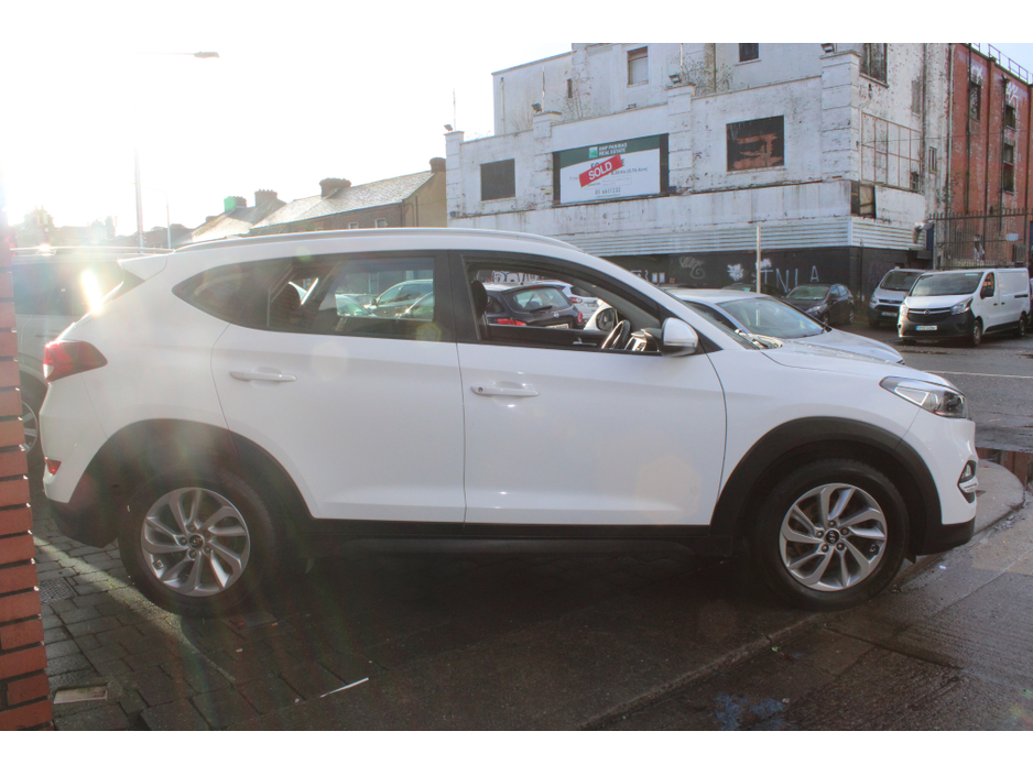 2016 Hyundai Tucson 1.7 CRDI SE NAV BL/DR 5DR €11,850