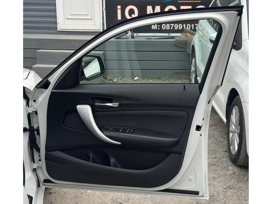 2016 BMW 1 Series - image 7