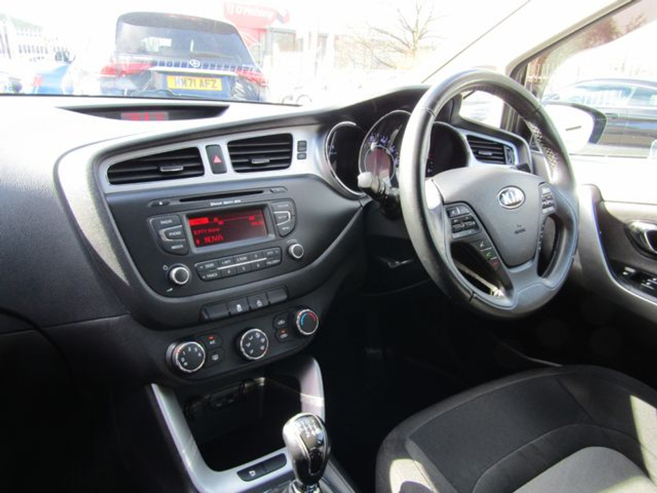 2013 Kia Ceed - image 10