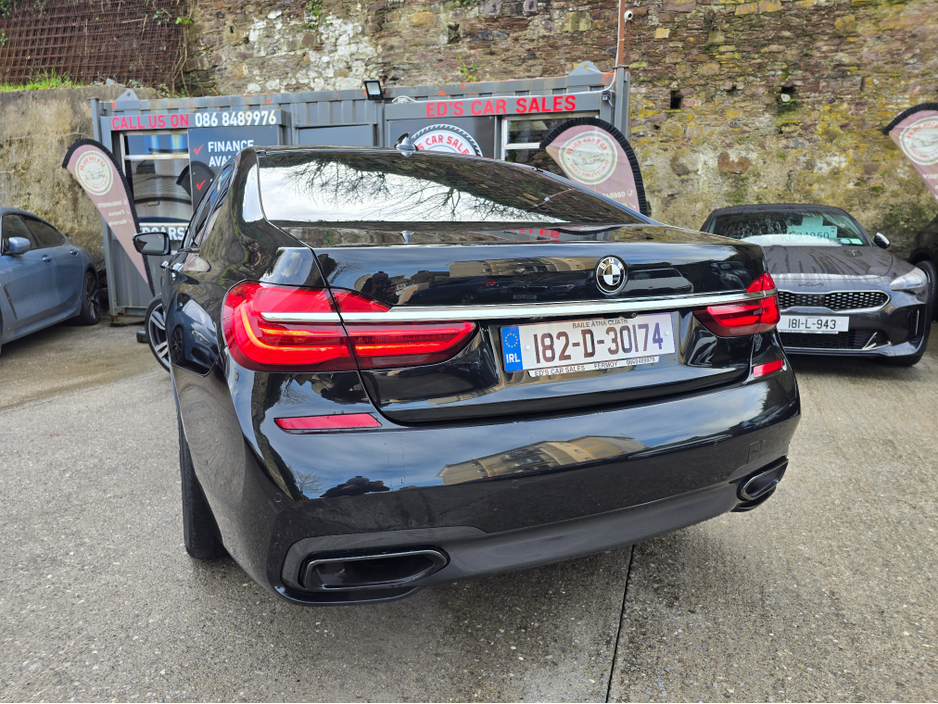 2018 BMW 7 Series - image 7