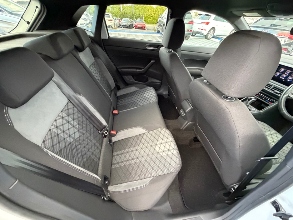 2022 Volkswagen Polo - image 28