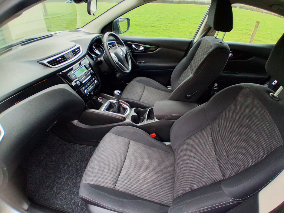 2015 Citroen C4 Cactus BLUE HDI 100 4DR €8,950